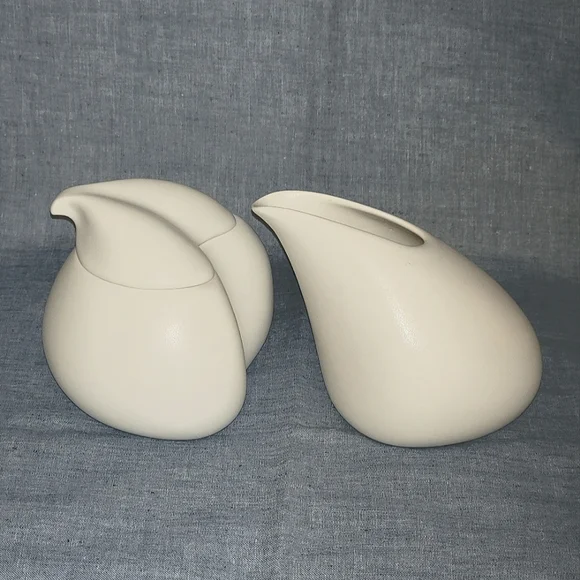 Biomorphic 4 Piece White Porcelain Sugar Creamer Set by Peter Saenger - Picture 6 of 6